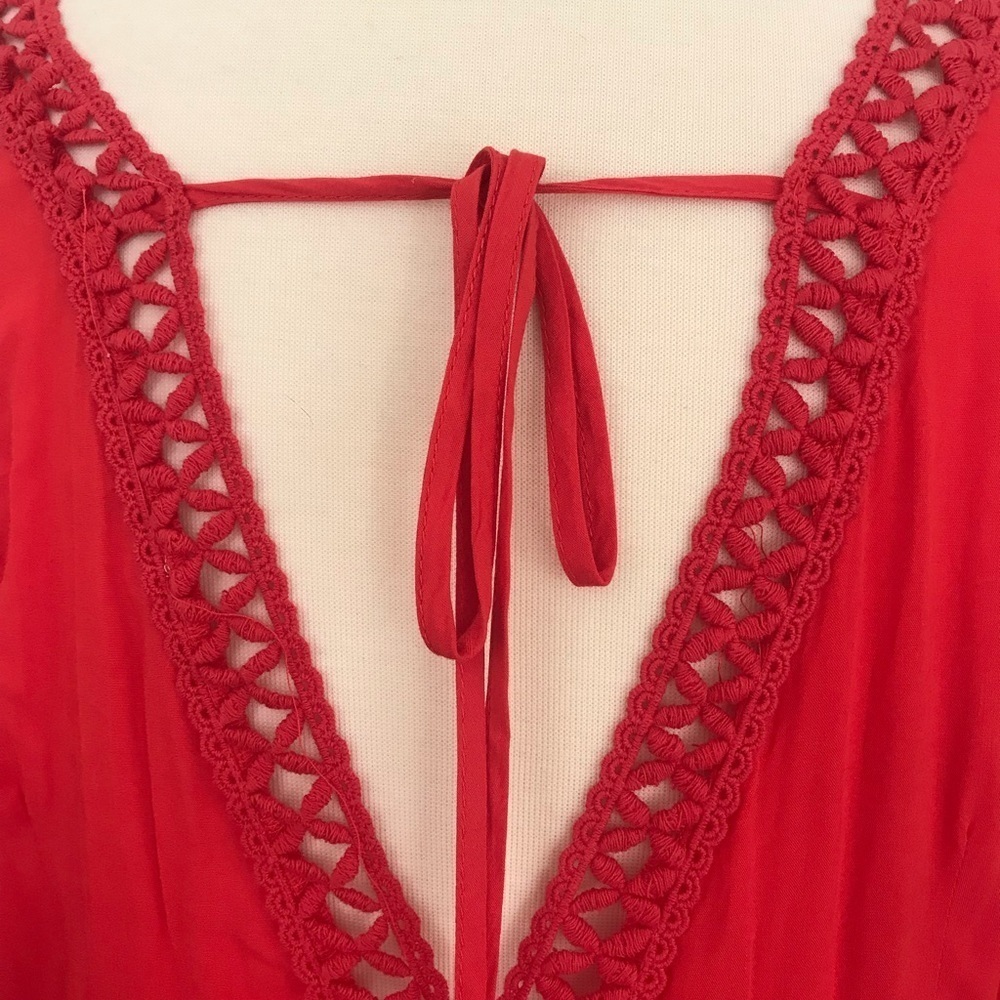 Red Cover up - Picture 4 of 7